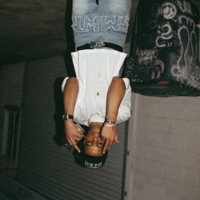 cameronbanks210's profile picture. ig: thecamcartier