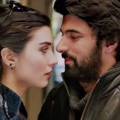 azulmavi2021's profile picture. fan de Engin Akyürek y Tuba Büyüküstün y defensora 24 hrs de Tuba Büyüküstün