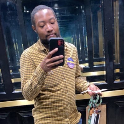 #Hospitality🍍🏨🎉🎊🤵🏽🦁🐉🦂♏️ #SocialLush🍸🍹🍺🥃🍷 #Vegas 🎰🎲 #PitbullDad 🐶🐾Philippians4:13 ✝️ Likun Allah Maeak☪️ Snapchat:Jay_duurty 👻 #Versatility