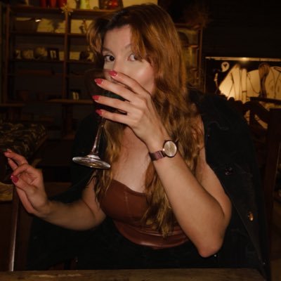 NaomiDutra's profile picture. 