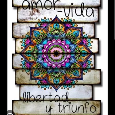 astriruiz81's profile picture. 