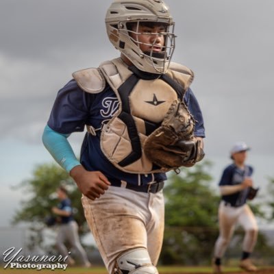 menlo atherton 26’ // ellazarmj2@gmail.com // 5’7 170 // C/3B/2B/1B // L/R // 808-209-7313 3.2 GPA
