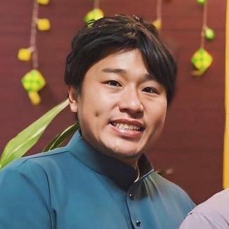 マレーシア在住10年目の吉本所属のマレーシアコメディアン!!趣味🇲🇾語と🇮🇩語とプロ野球観戦⚾️YouTube登録者数約20万人、その他SNS(X、FB、Instagram、TikTok)フォロワー数3万人。Youtubeコラボ、その他案件はDMにてお待ちしてます※英語、マレー語インドネシア語可能です