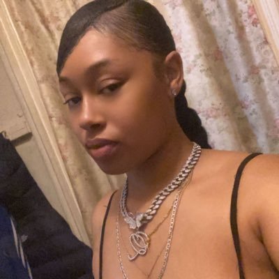 SueLynn1995's profile picture. SCORPIO🤭 29 YearsYoung💦 Bisexual 🥰💕🌈 GET ACTIVE                       CashApp $NueMuney256