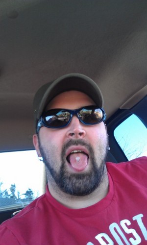 beer lover that likes to hang out and drink, brew and talk about beer and sports