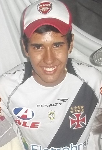 Estudante, Funcionário da Caixa Econômica Federal e Torcedor do Club Regatas VASCO da GAMA (:  - 
http://t.co/cEkba8z2Se