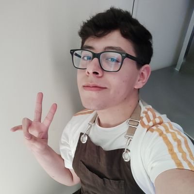 🏠 Monterrey, MX. 🇲🇽 Repostero, Pokémon Trainer, medio otaku, geek... ¿qué más quieres?
mi insta está en el link de abajito 🥺
