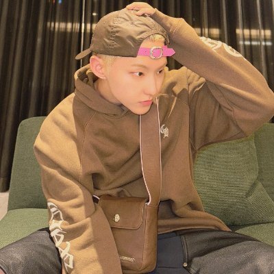 Lives in CARATLAND, everyday bOom boOm ⋆.˚✮🎧✮˚.⋆ ┉ this account for CARAT ONLY, mulfand or hyping other group than SEVENTEEN please DNF and DNI, thanks! 💝