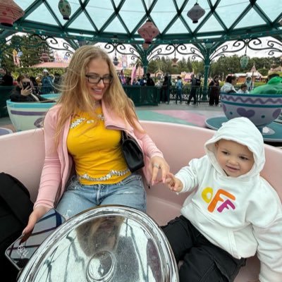 I’m IULIA VALENTINA single I have a little boy my child who’s living with me I’m looking for a serious relationship 😪 WhatsApp +14358202872
