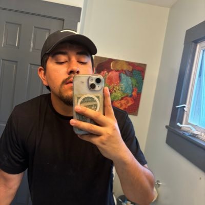 JuanCastro143's profile picture. 