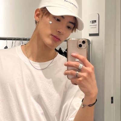 athrh ˚˖𓍢ִ໋🌷͙֒✧🩷˚.🎀༘⋆さんのプロフィール画像