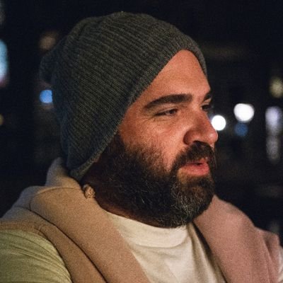 יותר מידי מילואים
פעם הייתי בתקשורת אז כנראה בגלל אני שמאלן זבל
אני בכלל פה בשביל תשומת לב
זה כנראה היה בציניות.