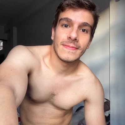 screaming but daddy i love him. Instagram: @wilmanizer