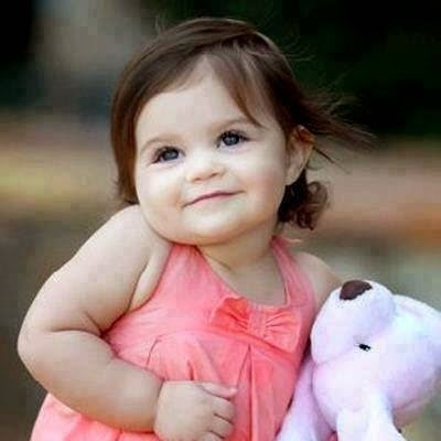 saratade09's profile picture. 