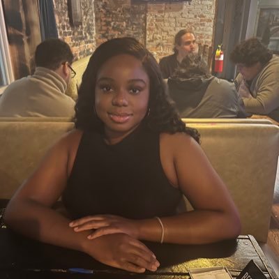 ezenwanyiii's profile picture. 