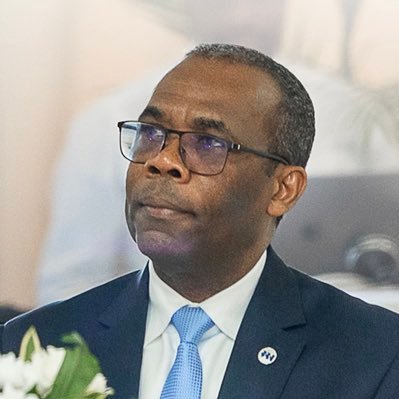 Gouverneur de la Banque de la République d'Haïti / Economiste #Haiti #gourdes #economie #politiquemonetaire