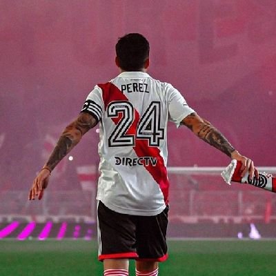 hincha de river, Messi y la arañita Alvarez
chanista de chano
sigan golpeando puertas aunque estén cerradas