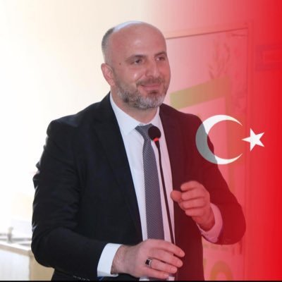 Milli Eğitim Şube Müdürü, Tuba’nın Eşi, Mert Kaan ve Aras Kerem’in Babası, Bir Sevda Ki İsimli Kitabın Yazarı, İyi Bir Artvinli.🇹🇷