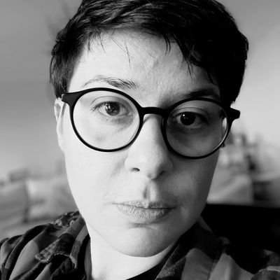 WFA Winner. 3x Nebula Finalist. PhD (SOAS). @ClarionWest. He/they 🏳️🌈🏳️⚧️
SOUR CHERRY coming @Tin_House & @Wildfirebks April '25.
Rep: @danyakukafka