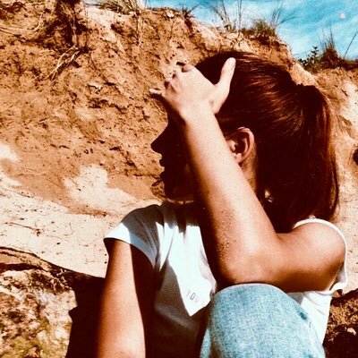 itzikigai's profile picture. Mi micro mundo cayendo hacia arriba.  Todos los dibujos y fotografías que publico son mías, si vas a utilizarlas mencióname, son mis alas para seguir volando 🤍