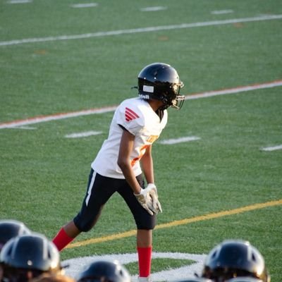 god first✝️
Crofton highschool maryland📍
Football player,
Wide receiver,
Class of 2027🎓,
5'5, 125lbs 
going into my sophomore year
Dream of playing in the NFL