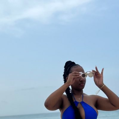 25✨ | 🇯🇲✈️🇱🇨 | Rum, Beer & Wine Lover 🥃🍷 | #LH44 🏎🏁 | Full Time Princess 👑 | ⚖️