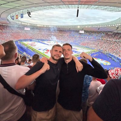 lewisbarberr's profile picture. 