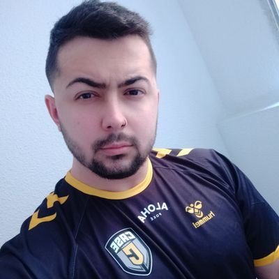 Valorant Player For...
Afiliado En Twitch
26 años
Madrid