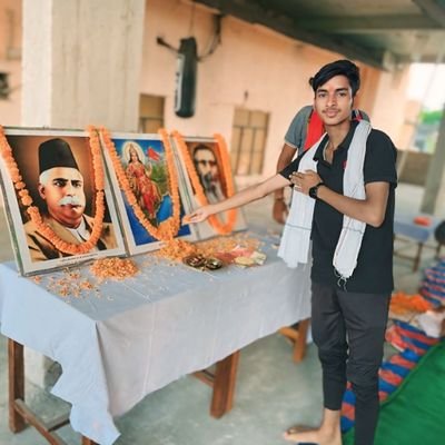 ak_a4_akash's profile picture. 🚩🚩कट्टर हिन्दू 🚩🚩
🚩🙏🏻जय श्री राम 🙏🏻🚩
🚩🔱हर हर महादेव🔱🚩