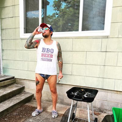 (he/him) I play & record music. @shotclockband, Fire Sale, The Iron Roses