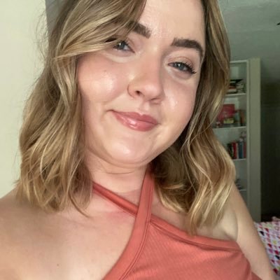 occasional jokes about my (3) back surgeries • she/her