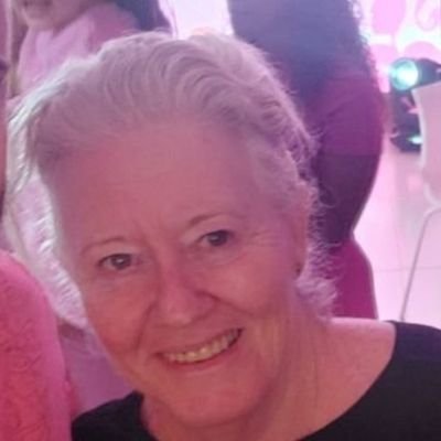 stellaluccia's profile picture. NÃO TENHO POLÍTICO DE ESTIMAÇÃO! 
O ESTADO É LAICO!