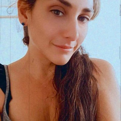 EllenKori's profile picture. Leitmotiv= love & happiness ♥️⭐         🇦🇷 🇦🇹 🌱veg           ✏Lic.Psicopedagogia 🎨📝💟                     prof de violín 🎻 🎶🎵🎶        peronisssta