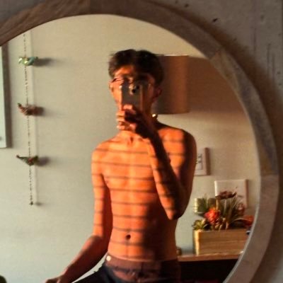 prizzvi's profile picture. 22 | im in ur walls | 18+ only pls