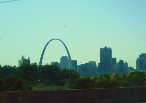 StL native, love living in the city, love living in the burbs. I'm a fan of exploring, traveling, Espanol, hanging out with my peeps, cooking, trying new foods