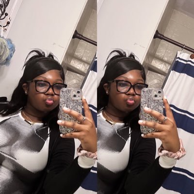 laurxnesii's profile picture. if the shoe fits ho