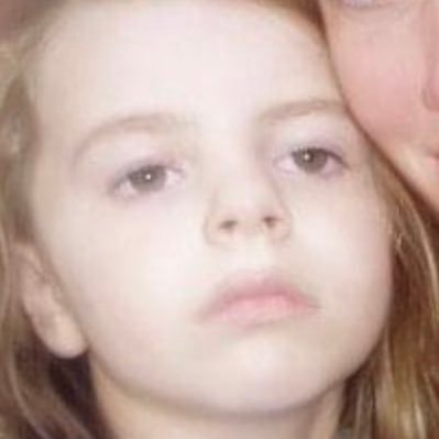 ellagdavidsonn's profile picture. it’s mental illness bruv