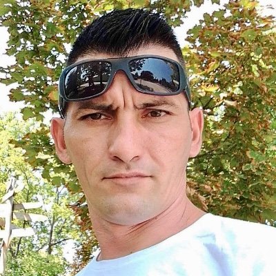 Petike19790320's profile picture. 