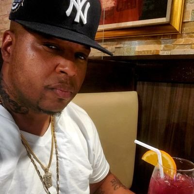 shinesmoney721's profile picture. ITS ME THE JAMAICAN🇯🇲 / PANAMANIAN🇵🇦 KING 🤴🏾 PLEASE DONT TRY TO SELL ME NOTHING! NO VIDEO NO PICS! THANKS NOT HIRING PROSTITUTES.
IM FRM BROOKLYN NEW YORK