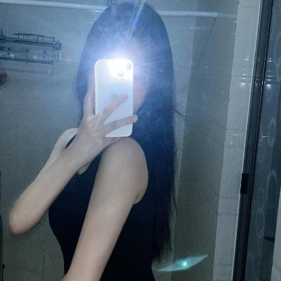 lulamanxawe's profile picture. When love comes, of course it is also happy. However, this kind of happiness has to be paid for, and you have to learn to accept disappointment, pain and separa