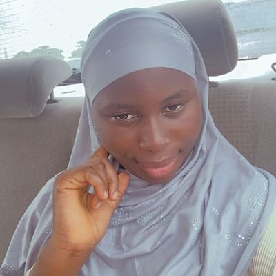 Designing my way out the trenches biāidhnillah š«¶š½š¤²š¼
Product designer š©āš»||Community Manager @OOU_Tech
CS majorāØļø|| One pixel at a timeā”