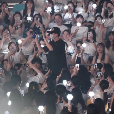 🖤EXOL-MY-BROSES-JOHFAM-ATINY🖤|| acc jualan merch fanmade mostly Cahol 😻 ig jualan : demeowan