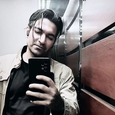 rohanhashemi's profile picture. 