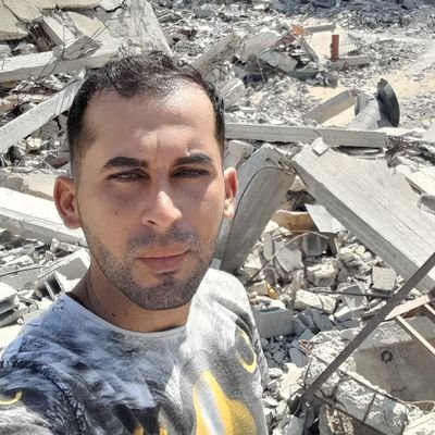 The owner Of this account ,Who was asking you to help.him survive the war, was martyred and killed in the war.
Please help me & My family👇🤗
