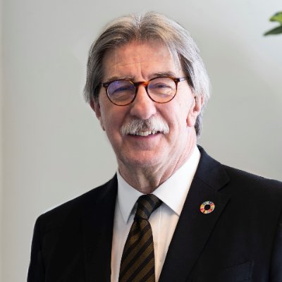 ArcadioGil's profile picture. ICCP y Economista. 
LaSBA CEO 
EuropeanSCTrust BofT Chair
Presidente Consejo Asesor ULI Spain
Miembro Junta Gobierno Colegio Caminos