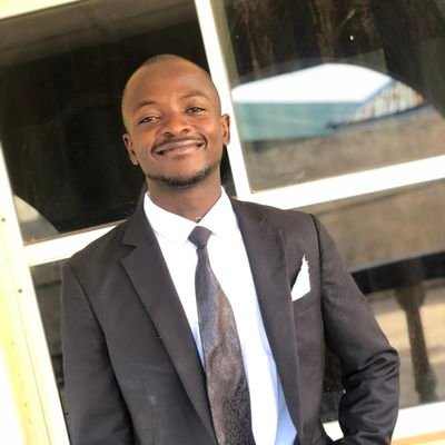 Lawyer & Athlete.
❤: Arbitration, Project Finance, Startup, Long-distance running, Languages & Liverpool.