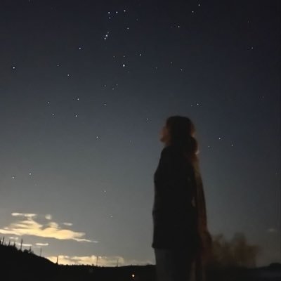 uinnae's profile picture. you draw stars around my scars @Alhilal_FC