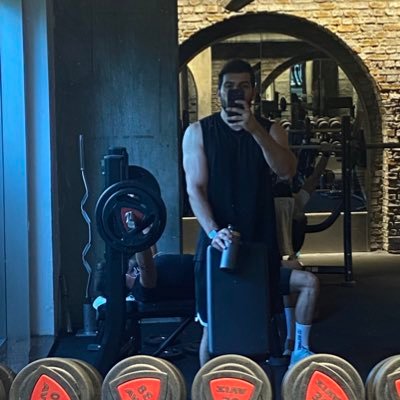 tolgapap's profile picture. napsaks