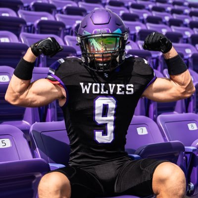 Class of 25’ | Football-LB/RB | Wrestling | 203 LBS | 6’2 | 4.96 weighted | Timber Creek | williammuniz7@icloud.com | NCAA ID-2402216405 | Dual-Enrolled |
