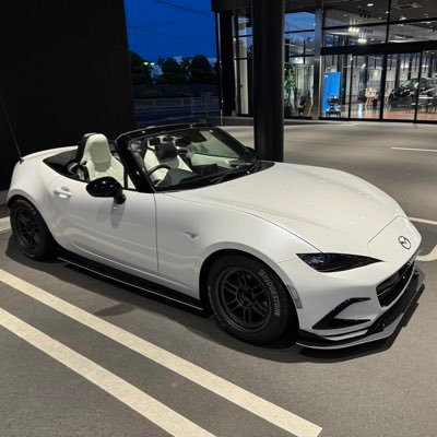 WhiteND5RC's profile picture. 99%街乗り1%サーキット仕様 / 野良ND乗り / X超低浮上 / ポストはいじったりどっか行ったりした時の備忘録的な